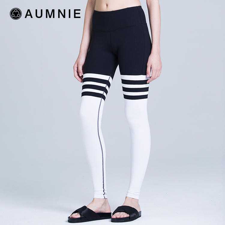 澳弥尼加拿大AUMNIE轻塑感提臀象征瑜伽裤蜜桃臀弹性健身裤