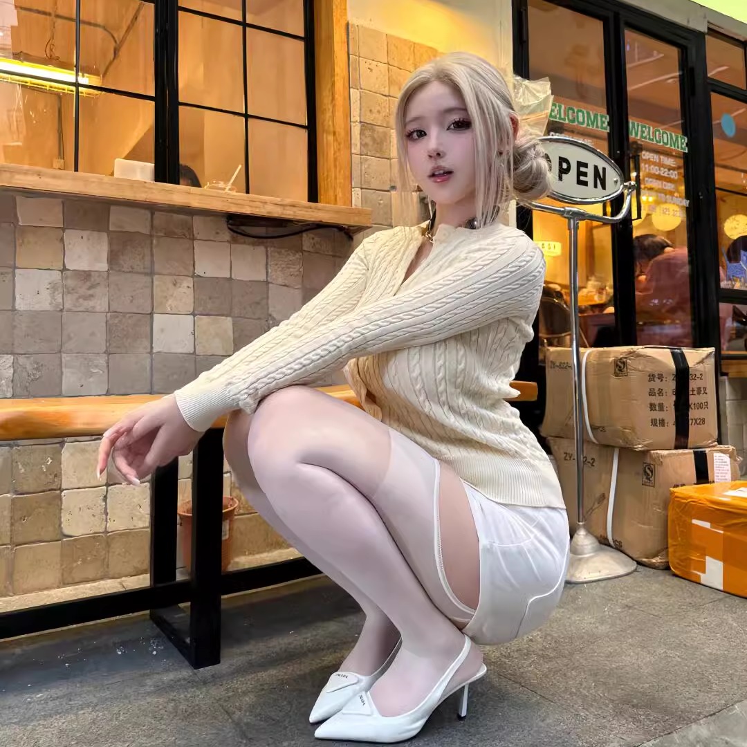 恶魔大人黑丝白丝吊带长筒袜纯欲性感假两件过膝一体超薄美腿丝袜