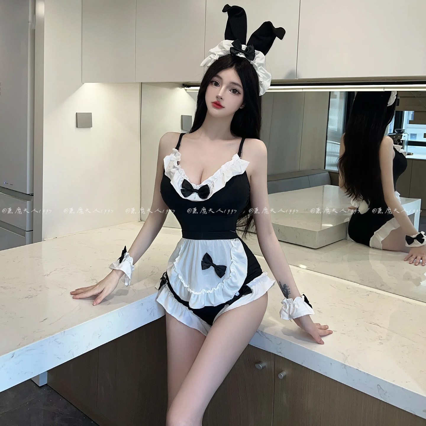 恶魔大人情趣可爱蝴蝶结吊带兔女郎制服角色扮演性感深V连体睡衣
