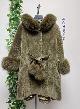 工厂样衣处理女款狐狸连帽中长款羊皮毛一体时尚百搭豆绿色大裙摆