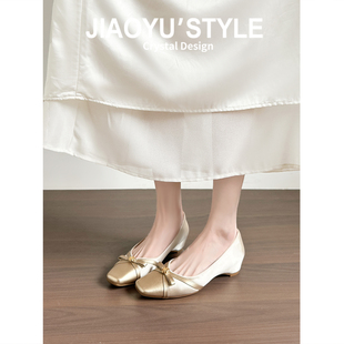 真皮~骄屿法式蝴蝶结方头浅口单鞋2026春新款配裙子粗跟玛丽珍鞋