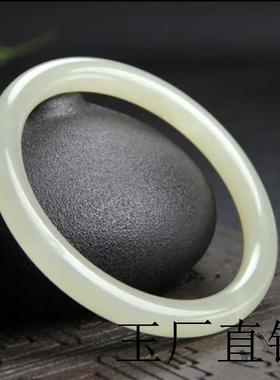 新疆高端和田青玉晴水手镯女圆条高端青白玉美人镯真玉手镯百搭款