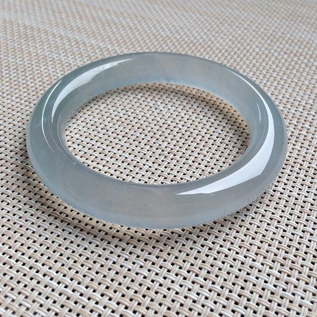 缅甸翡翠手镯高端天然玻璃种高冰种收藏级老坑种圆条手镯圈口