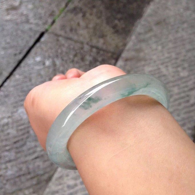 天然翡翠玉手镯老坑 冰种高透飘花圆条 种水好起荧光 收藏品