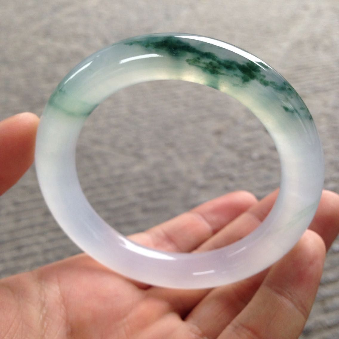 天然缅甸翡翠手镯高端高冰种飘花圆条圈口正品玉器带证书女款手镯