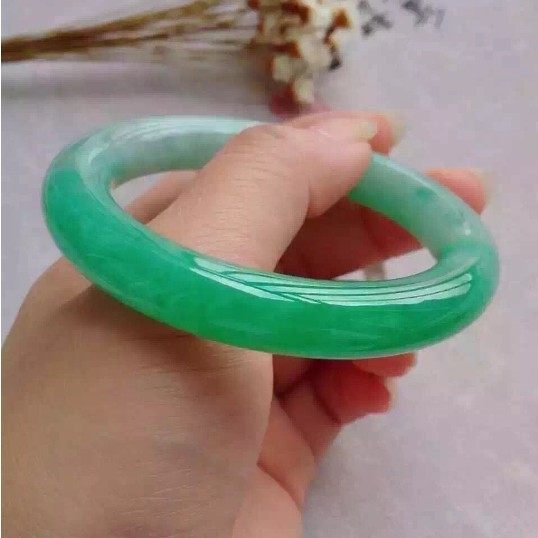 高档种水足正阳绿带证书圆条手镯