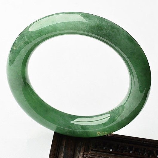 专柜正品天然老坑缅甸玉器玉石翡翠手镯冰种豆色圆条女款玉镯子