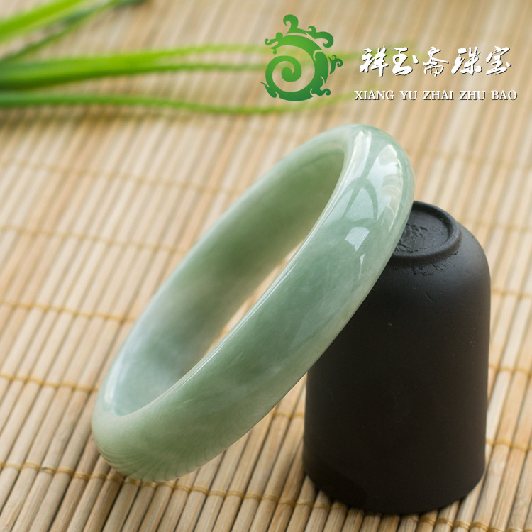 纯天然a货新坑翡翠色手镯阳绿飘花玉镯手镯玉手镯子贵州翠玉手镯