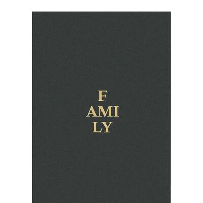【现货】家庭马格南图片社及特约艺术家的当代肖像Family英文摄影集肖像Leila Slimani精装Flammarion进口原版书9782080289254