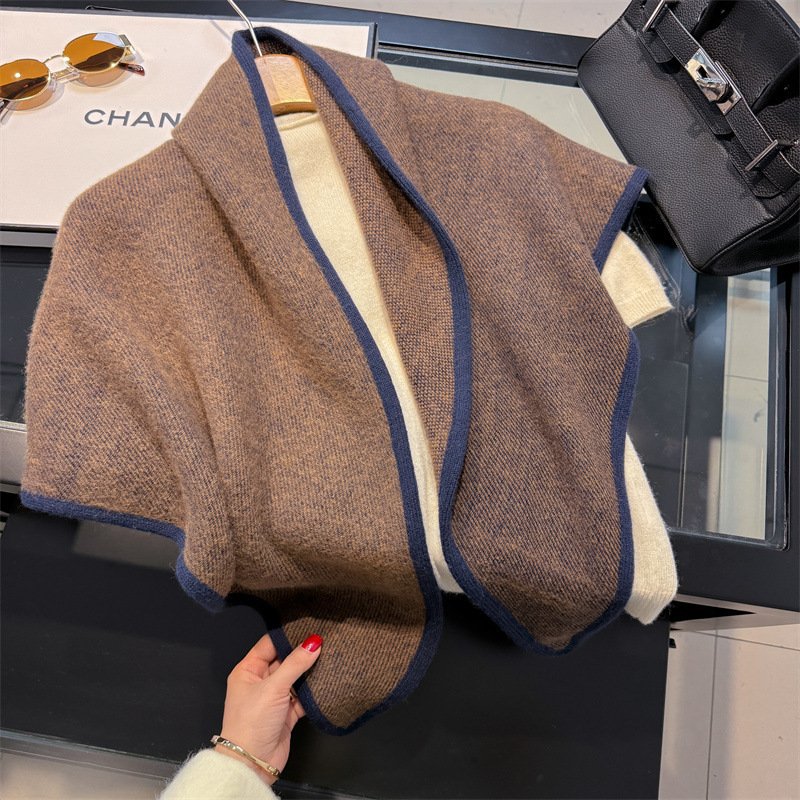 高档羊毛三角围巾女秋冬保暖高级感韩系时尚外搭针织披肩围脖