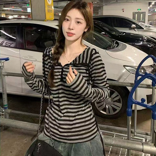 韩系chic慵懒风条纹半开领连帽长袖T恤女早秋显瘦百搭打底衫上衣