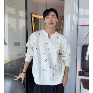 陈大富白色玫瑰刺绣v领绞花毛衣男冬季时尚感宽松情侣麻花针织衫