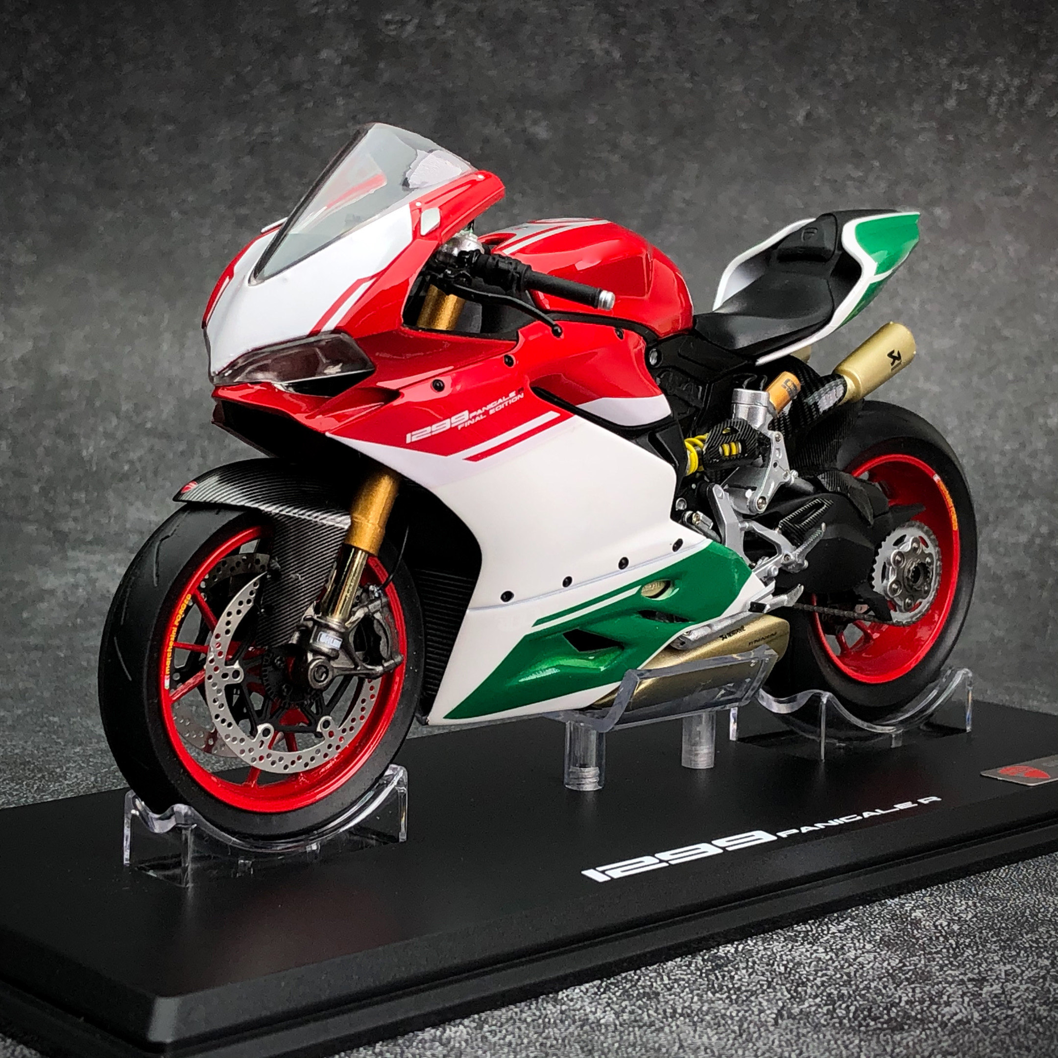 沙沙汽车模型1:12 杜卡迪 1299s红魔合金机车摩托车收藏摆件
