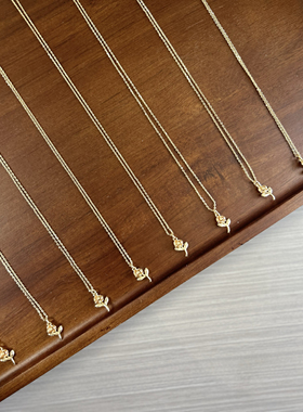 立体小玫瑰花吊坠项链bm风同款平替女新精致简约锁骨链高级感饰品