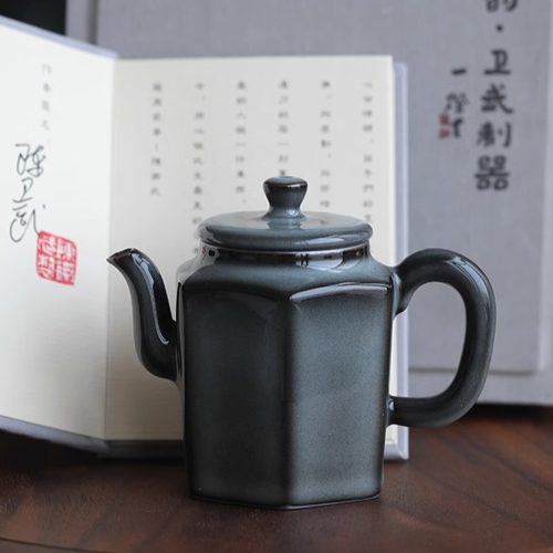 龙泉青瓷陈卫武黑美人茶杯纯手工
