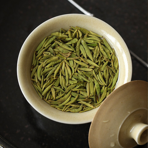 蒙顶黄芽群体种黄茶茶叶