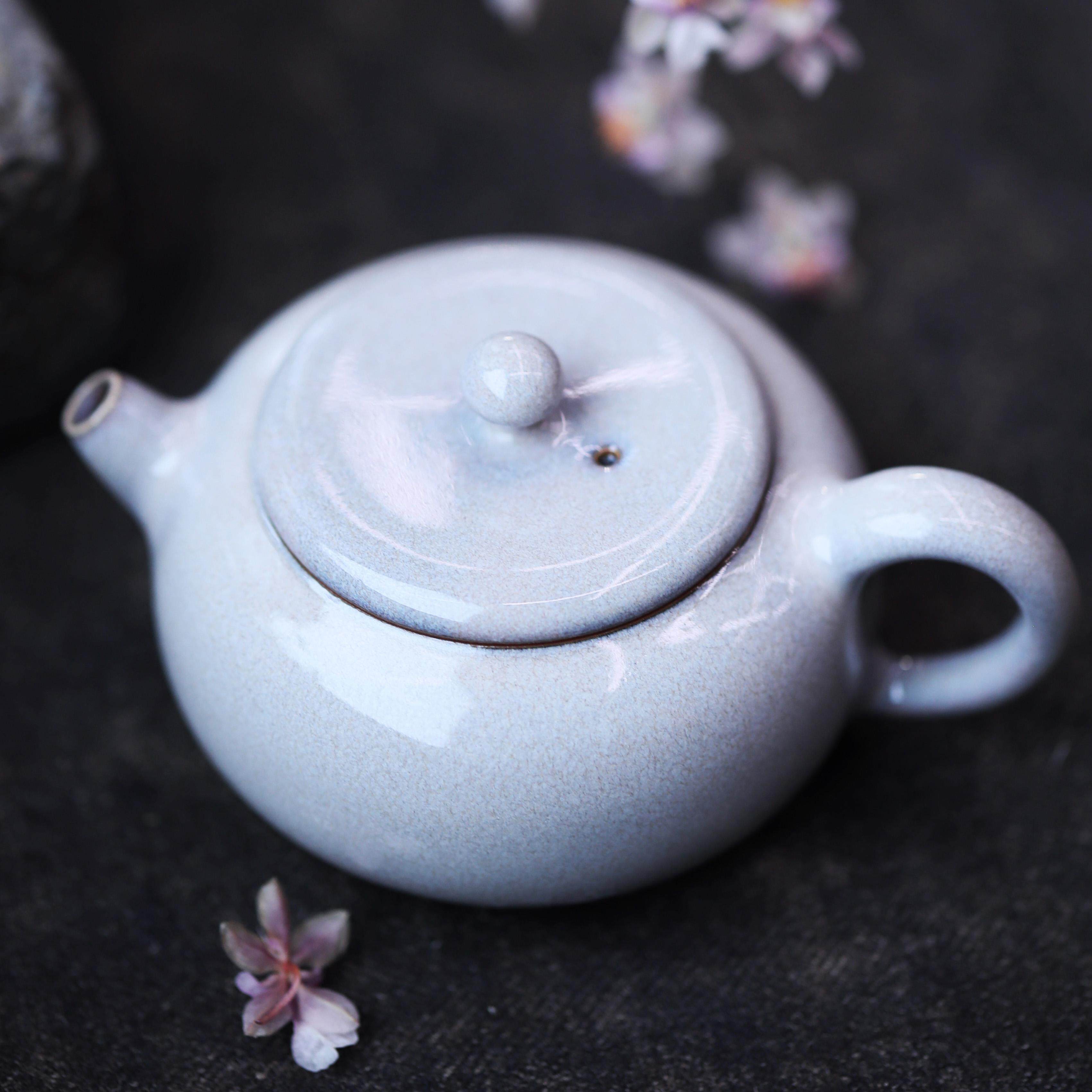 乖 灰雀羽鼓韵小茶壶 龙泉青瓷严卫恩 容积100ml