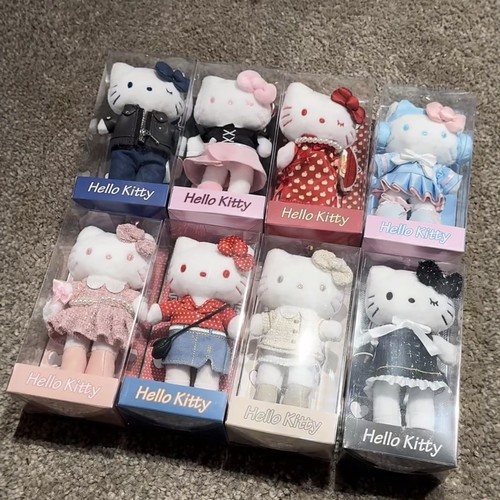 现货香港限定小香风系列凯蒂猫毛绒挂件可爱玩偶钥匙扣包包礼物