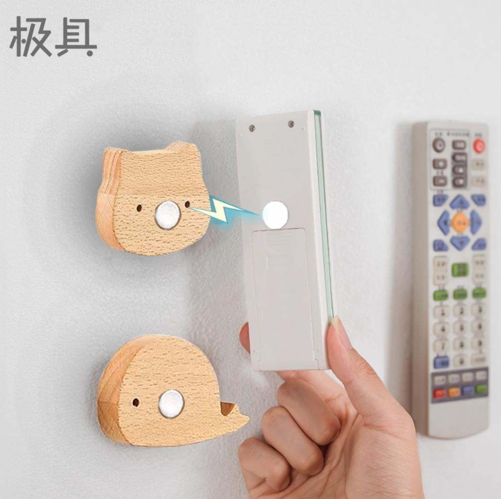 路由遥控器上墙收纳固定贴实木创意动物强力免打孔吸盘插板磁吸贴