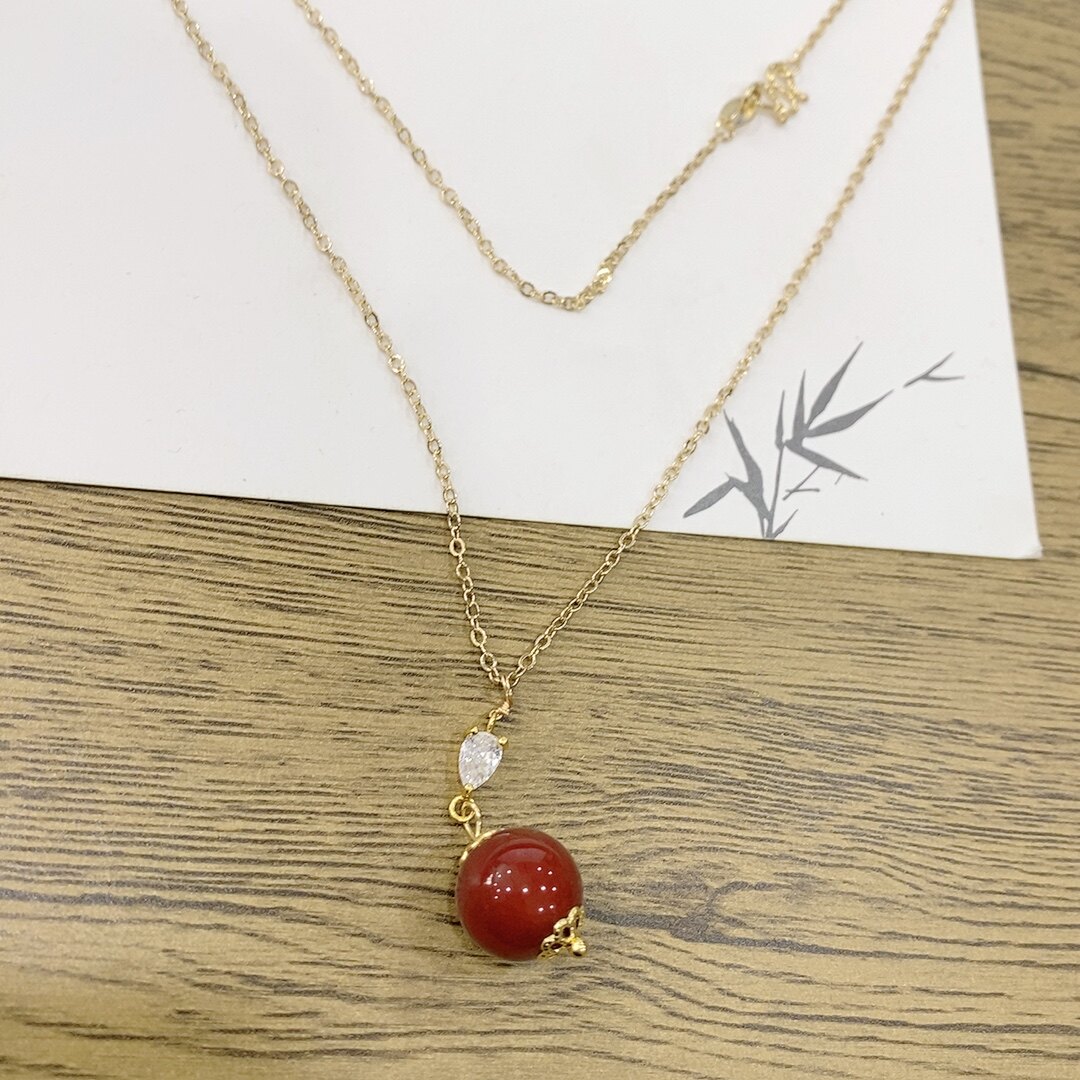 天然玉髓玛瑙吊坠女款锁骨链