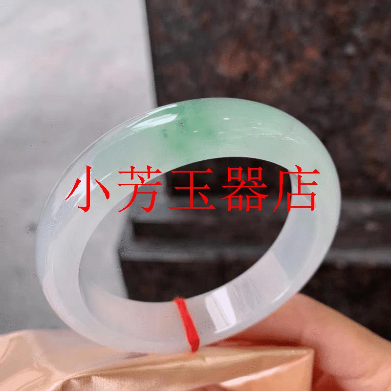 冰糯种白冰飘绿花翡翠色正圈玉镯