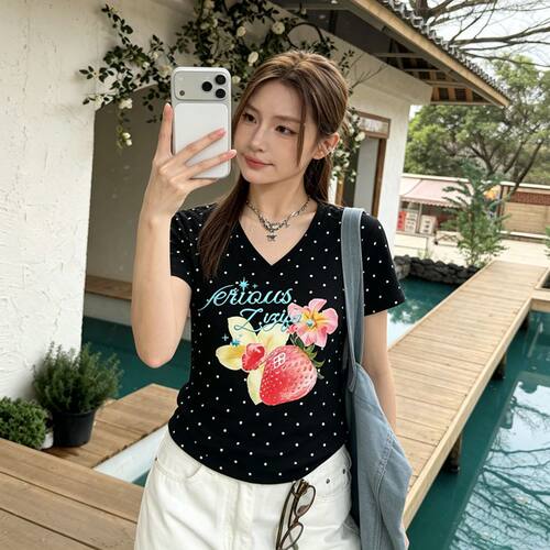 甜美风黑色显瘦V领辣妹波点设计感短袖收腰短款t恤女上衣ins夏季