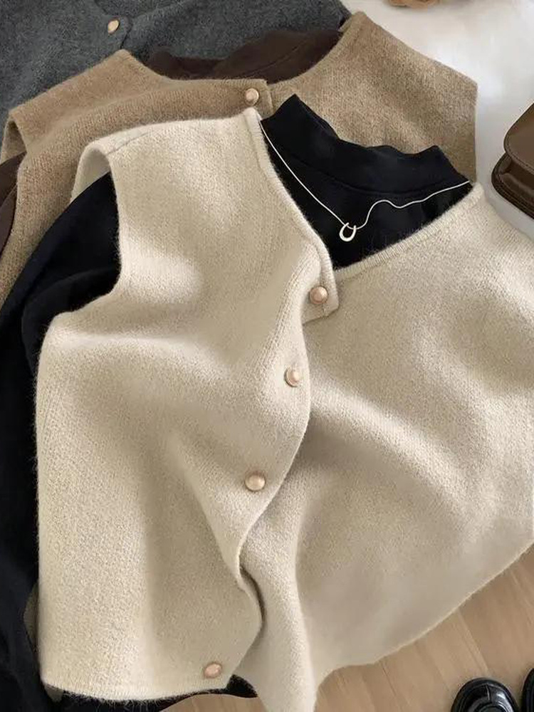 Plus Size Fat mm 2025 Early Autumn Simple Style Knitted Vest Women's Autumn and Winter Versatile Round Neck Layered Sleeveless Top