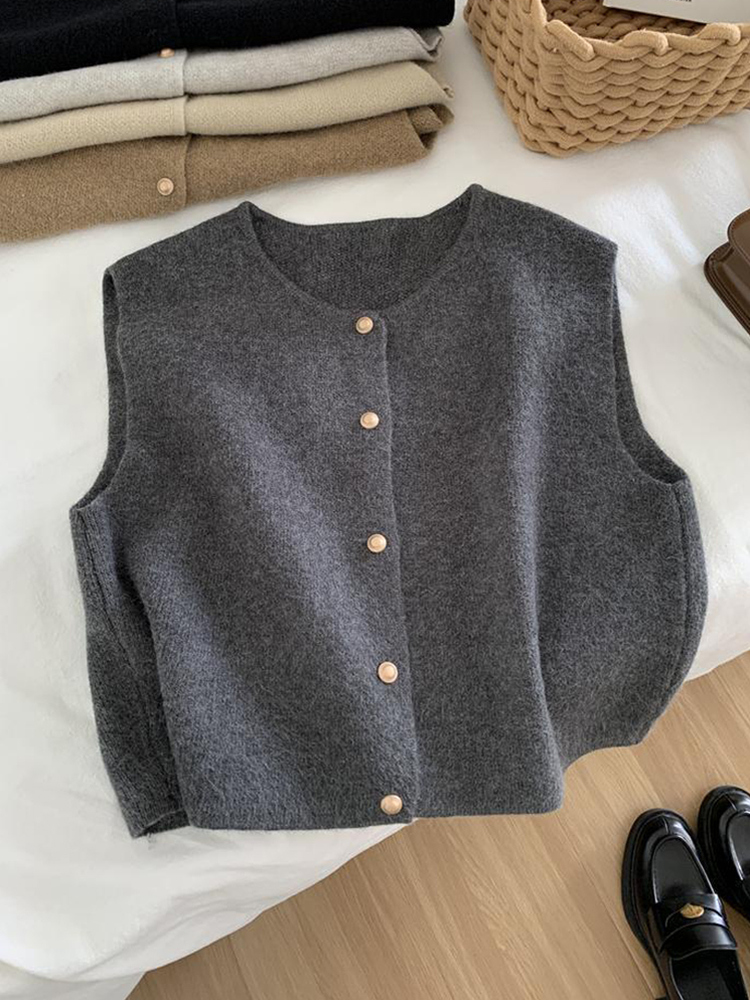 Plus Size Fat mm 2025 Early Autumn Simple Style Knitted Vest Women's Autumn and Winter Versatile Round Neck Layered Sleeveless Top