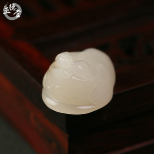 玉德堂天然新疆和田玉籽料苏工白玉蟾戒指戒面配饰可镶嵌DIY