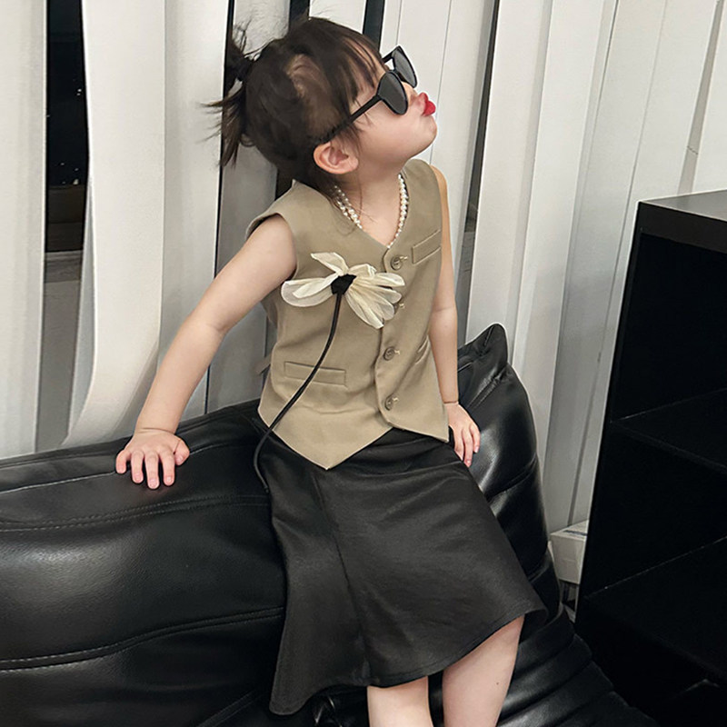 夏季新款女童马甲裙子套装时尚洋气时髦设计感英伦韩版女孩小西装