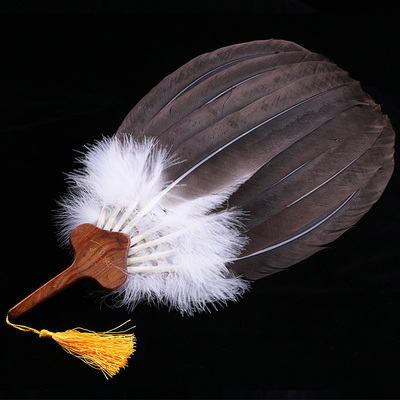 花梨木手柄鹰毛扇-安徽省非遗三河羽扇-传承人丁政权