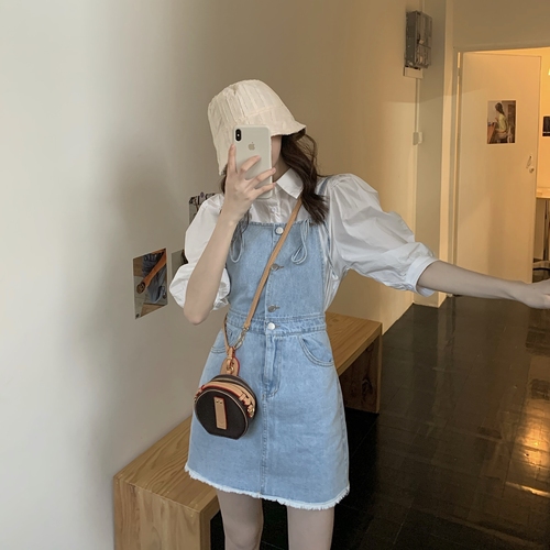 2022 French retro waist closing denim dress women's summer gentle wind trend is thin and versatile suspender skirt trend