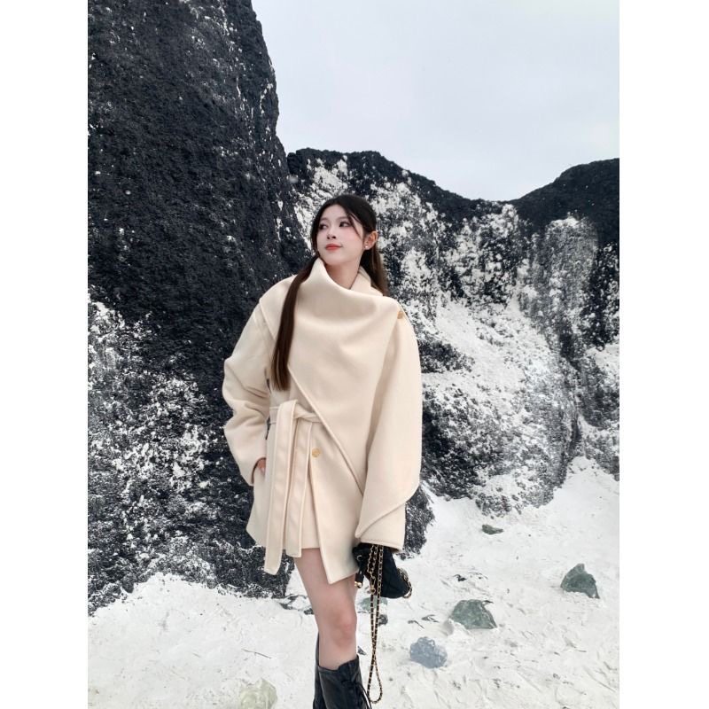 韩版富家千金留洋小姐名媛高级感围脖披肩收腰绑带呢子大衣外套女