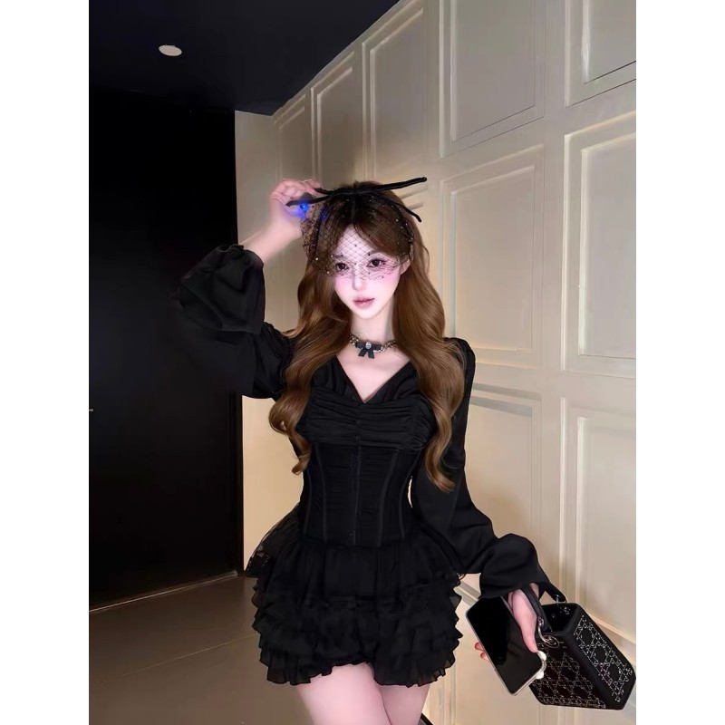 秋季赫本风黑色V领长袖上衣收腰腰封蓬蓬蛋糕裙三件套高级感气质,女装/女士精品,时尚套装,淘宝优惠券,粉丝福利购,淘宝优惠卷