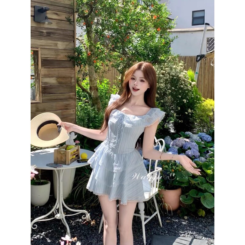 夏季法式千金甜美风小清新蕾丝花边方口领收腰显瘦蓬蓬连衣裙短裙