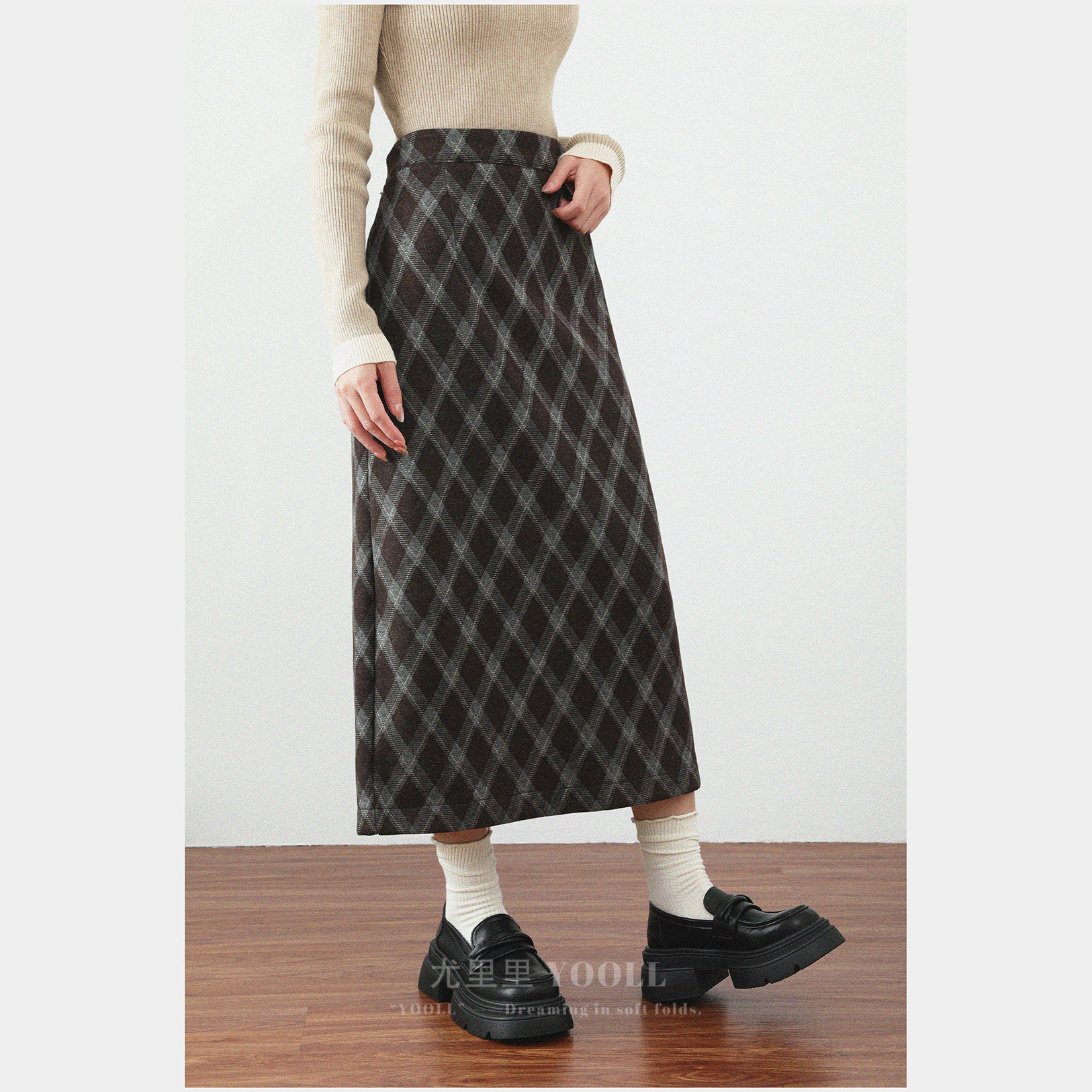 秋冬新款加绒加厚复古格子半身裙胖MM高腰显瘦中长裙开叉包臀裙女,女装/女士精品,大码半身裙,淘宝优惠券,粉丝福利购,淘宝优惠卷