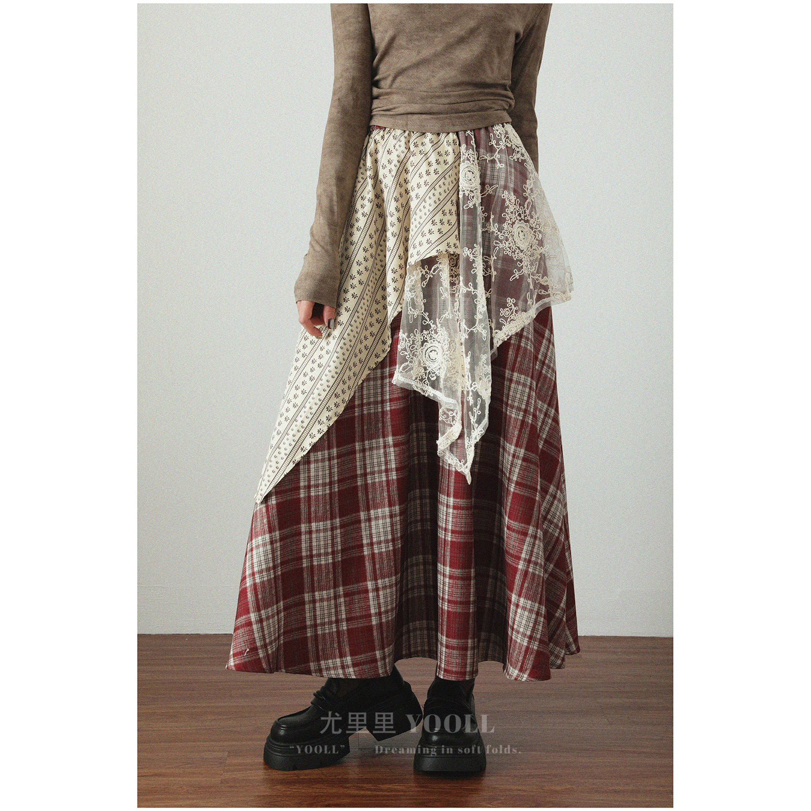 大码女装秋冬季新款胖mm高腰显瘦半身裙拼接不规则格纹半身长裙女