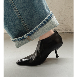 Kmeizu法式7cm细跟短靴女秋冬V口及踝瘦瘦靴商务ol高跟鞋纯皮单靴