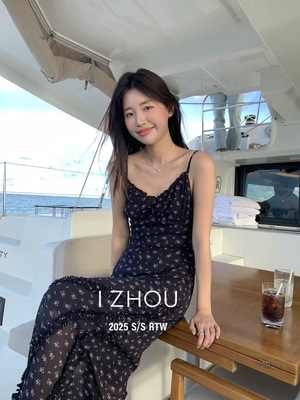 上新【IZHOU】2025夏季设计师款 浪漫紫罗兰吊带连衣裙