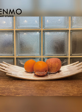 轻奢现代金属托盘收纳软装布置