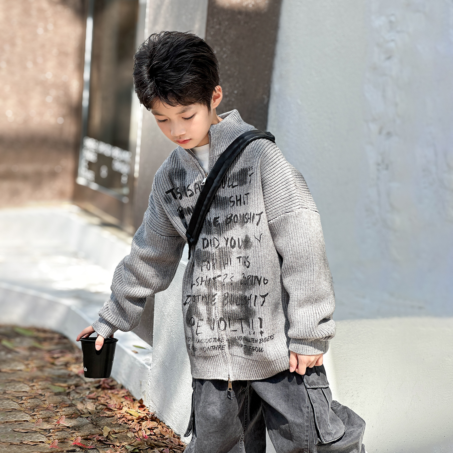 有质感的时髦开衫毛衣男童