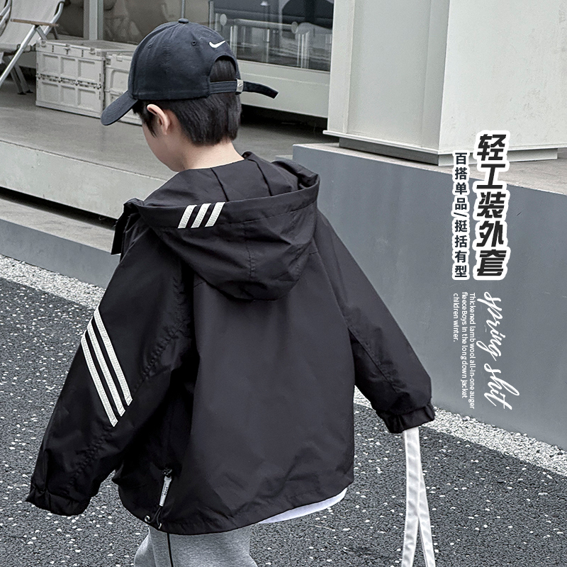 男童冲锋衣儿童外套2025新款