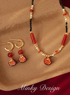 「榛果朗姆」原创小众颈链秋冬红色高级感项链女气质锁骨链设计感