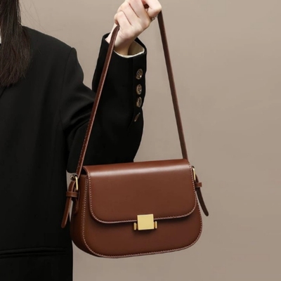 包包女士2025新款百搭斜挎包豆腐包单肩腋下小包高级质感真皮女包