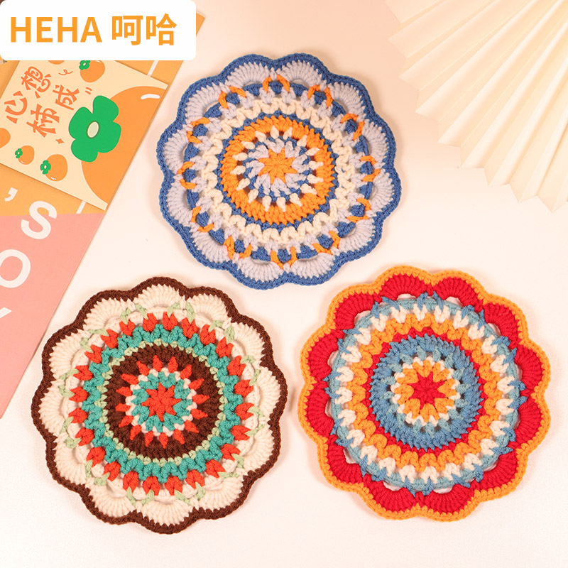 手工钩花成品解闷隔热垫曼陀罗