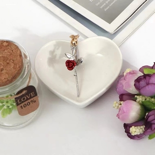 小王子的玫瑰花胸针毛衣西装别针胸花复古奢华高档时髦酒红色项链