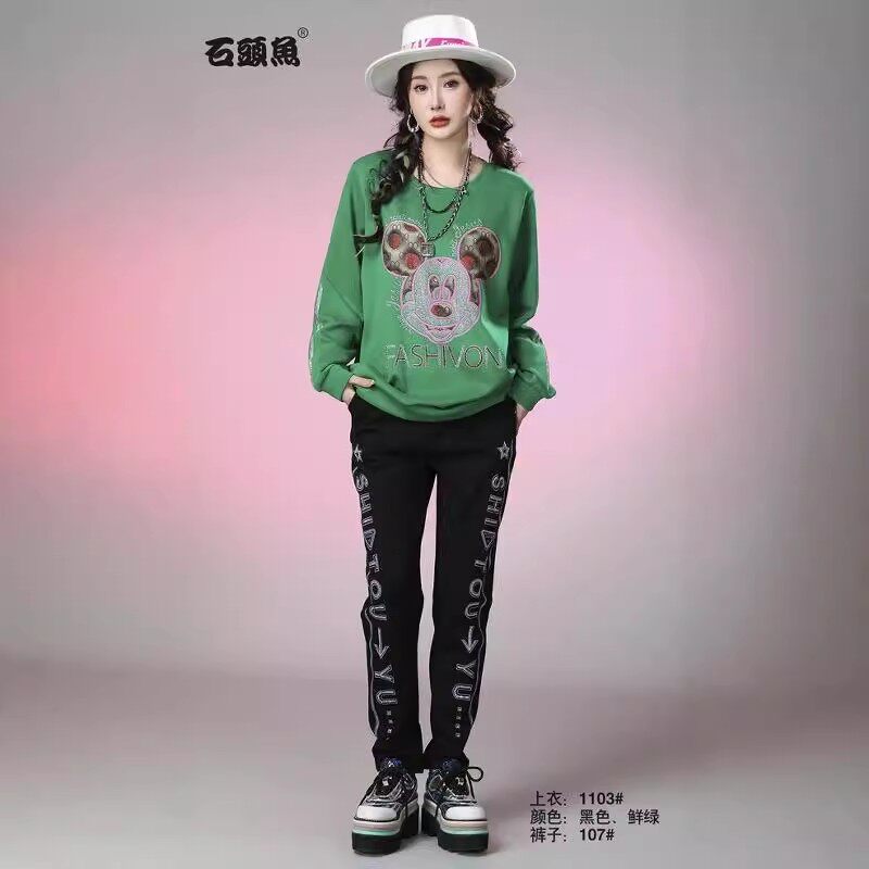 石头鱼2024大码女装秋季新款200斤胖mm宽松休闲长袖圆领卫衣上衣