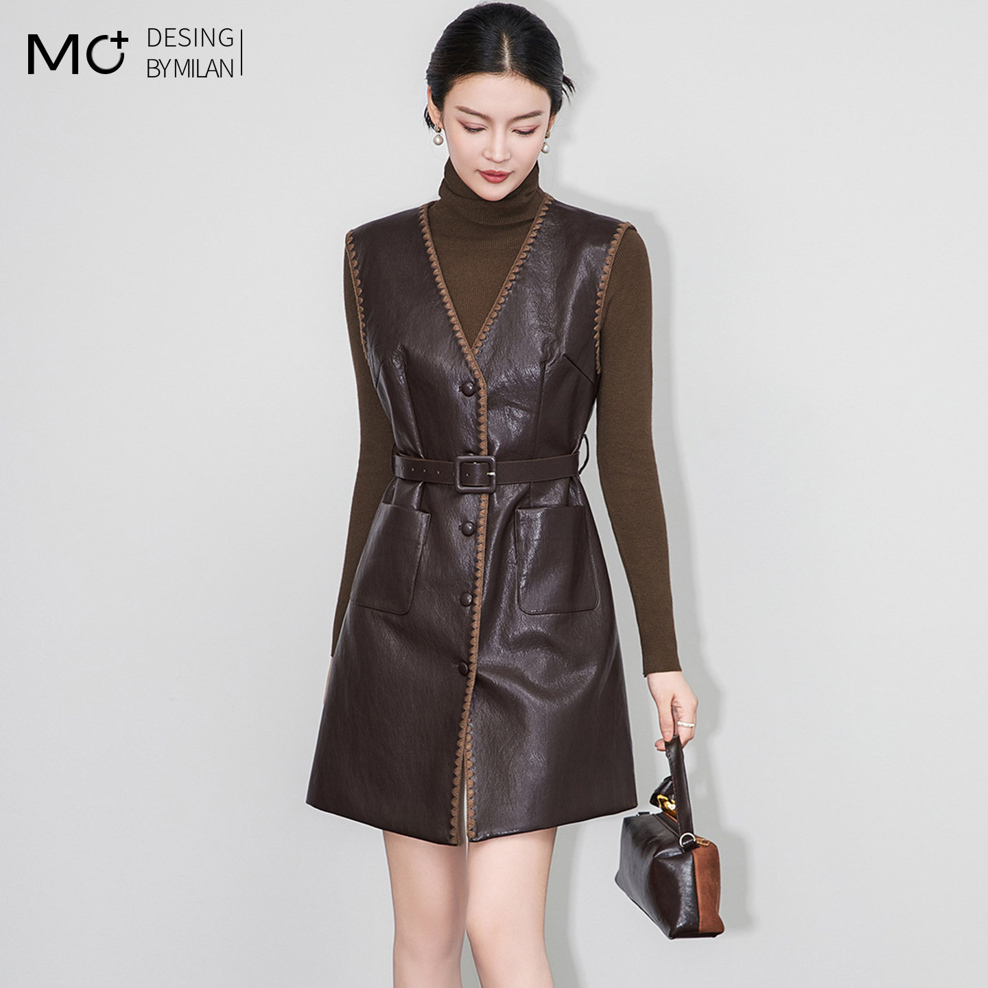 2025冬季新款法式小香蛋白皮背心无袖连衣裙+针织打底衫两件套装