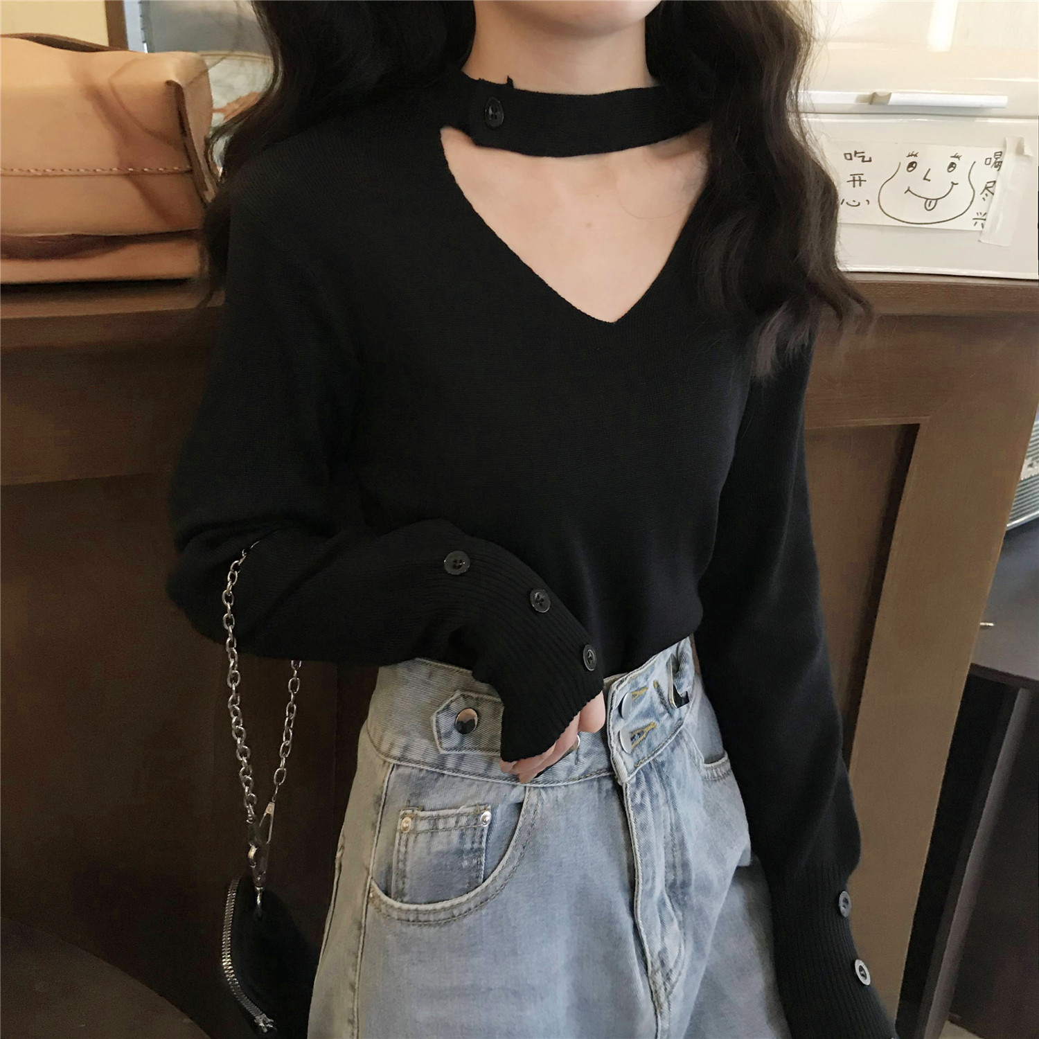 Real price shooting design sense V-neck heart machine long sleeve T-shirt 2020 new French black T-shirt for women