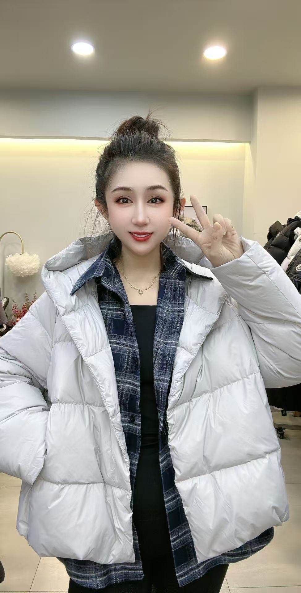 M593-2025新款假两件泡芙羽绒服女士冬季新款短款连帽